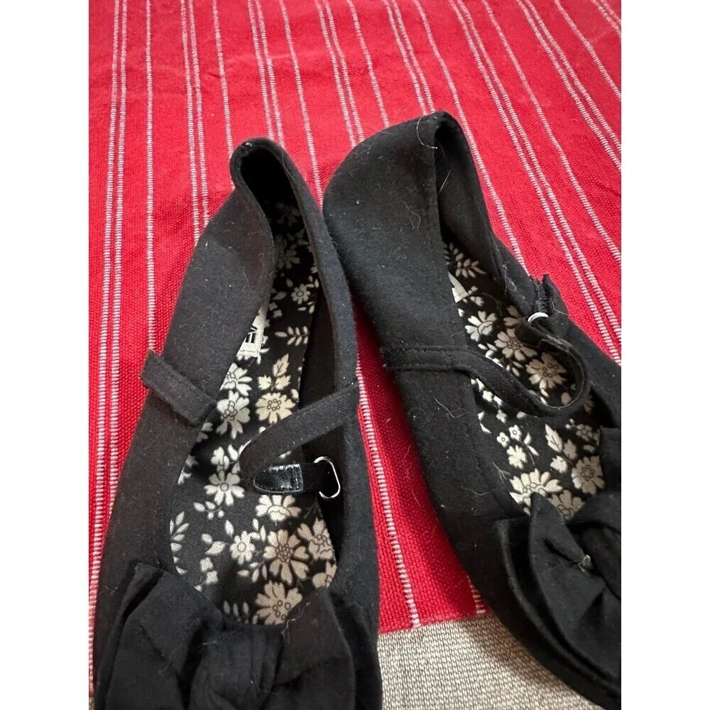 American Eagle Girls size 12.5 flat Shoes